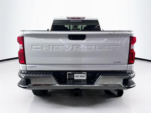Used 2020 Chevrolet Silverado 2500 LTZ AWD/4WD image 12