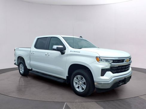 Used 2023 Chevrolet Silverado 1500 LT AWD/4WD image 7
