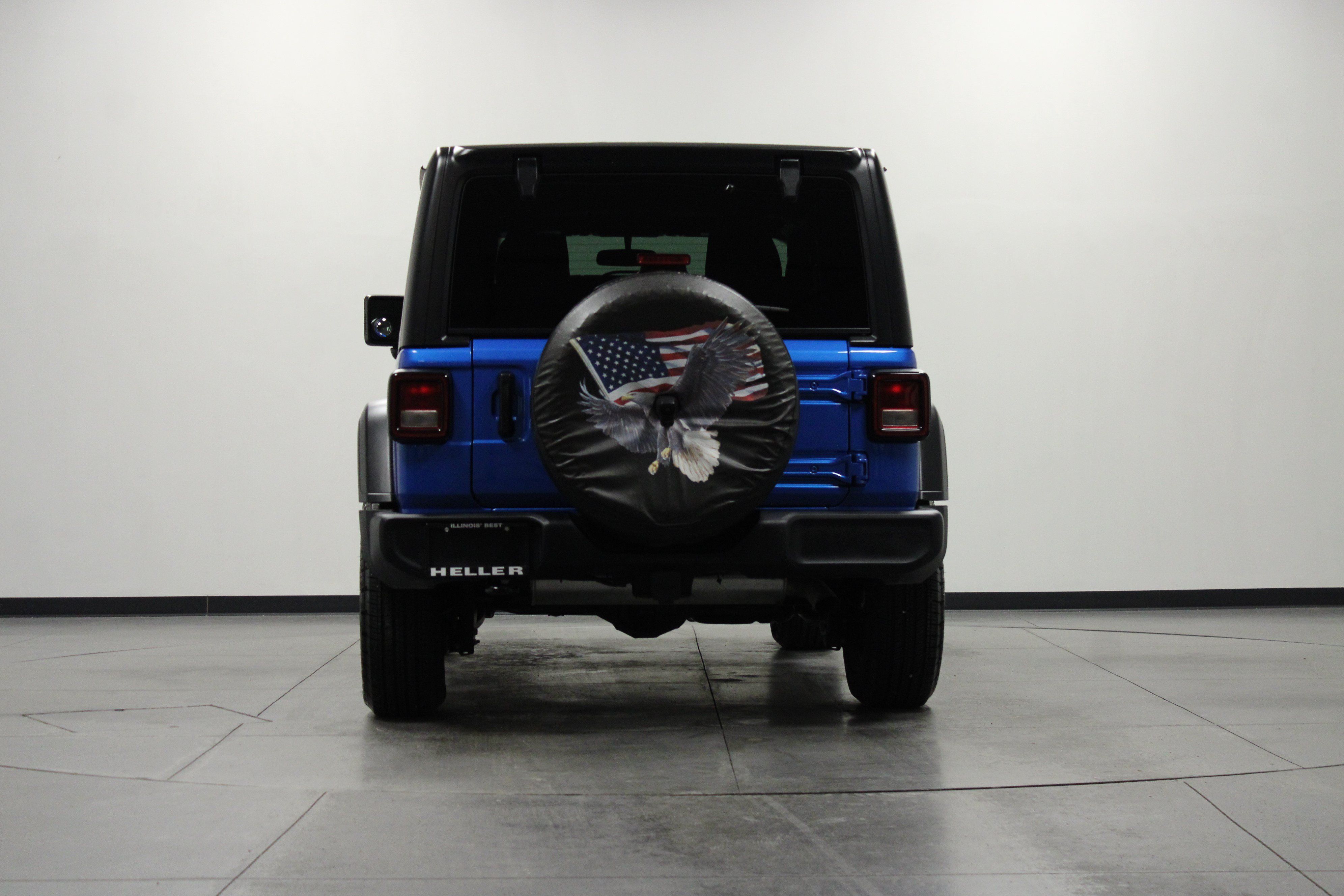 Used 2025 Jeep Wrangler Sport AWD/4WD image 5