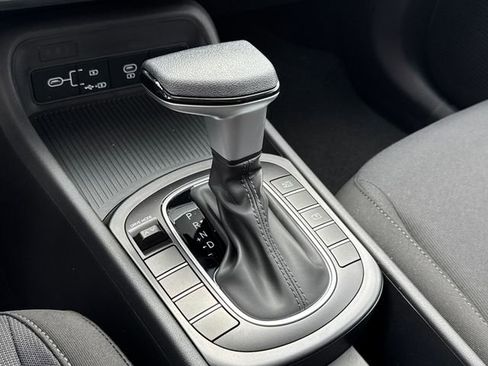 New 2026 Hyundai Kona SE FWD image 13