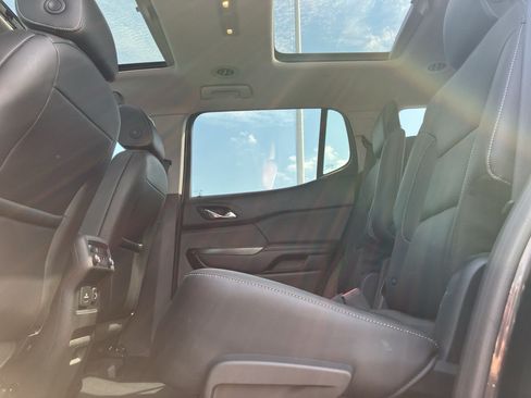 Used 2018 GMC Acadia SLT AWD/4WD image 28