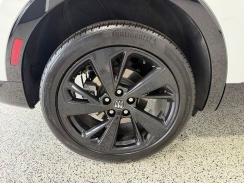 Used 2025 Buick Envision Sport Touring AWD/4WD image 30