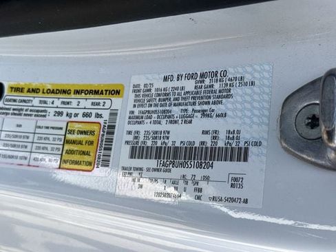 Used 2025 Ford Mustang Premium RWD image 32