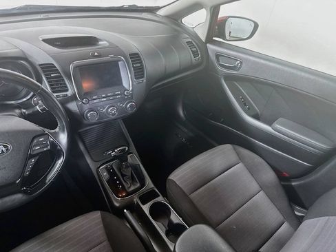 Used 2018 Kia Forte S w/ S Technology Plus Package FWD image 22