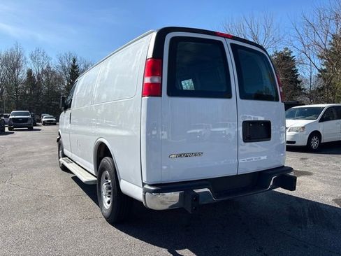 Used 2024 Chevrolet Express 2500 w/ Driver Convenience Package RWD image 3