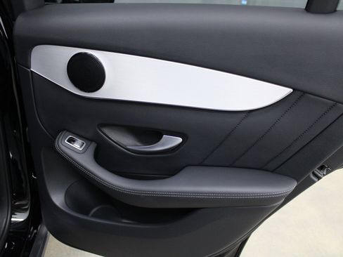 Used 2022 Mercedes-Benz GLC 300 4MATIC image 22