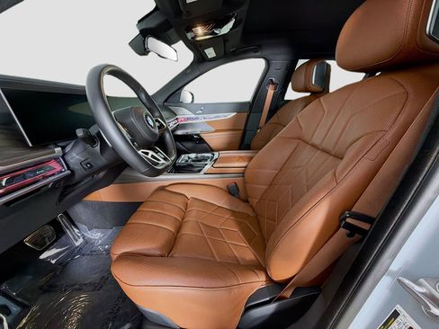 Certified 2023 BMW 760i xDrive AWD/4WD image 22