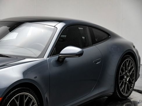 Used 2025 Porsche 911 Carrera image 29