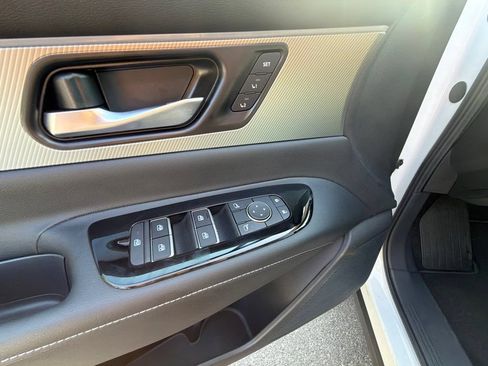Used 2025 Nissan Murano SL AWD/4WD image 14