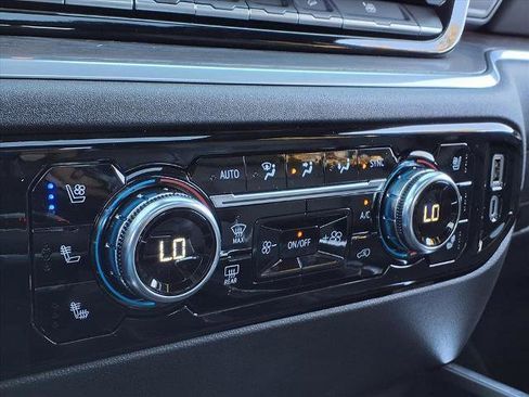 New 2026 GMC Sierra 1500 SLT w/ SLT Premium Plus Package image 8