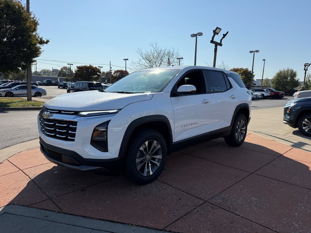 New 2027 Chevrolet Equinox LT FWD image 3