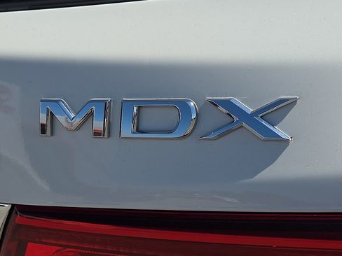 Used 2018 Acura MDX w/ Technology Package AWD/4WD image 8