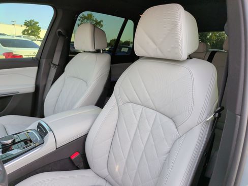Used 2026 BMW X5 xDrive40i w/ M Sport Package AWD/4WD image 26