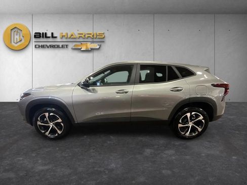 Used 2025 Chevrolet Trax RS w/ Driver Confidence Package FWD image 12