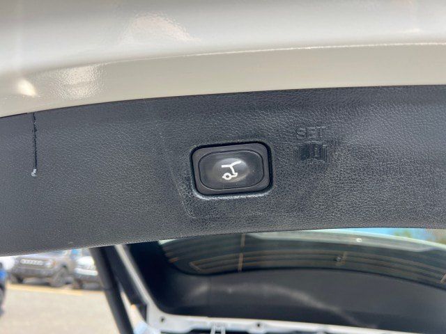 Used 2022 Ford Edge Titanium AWD/4WD image 30