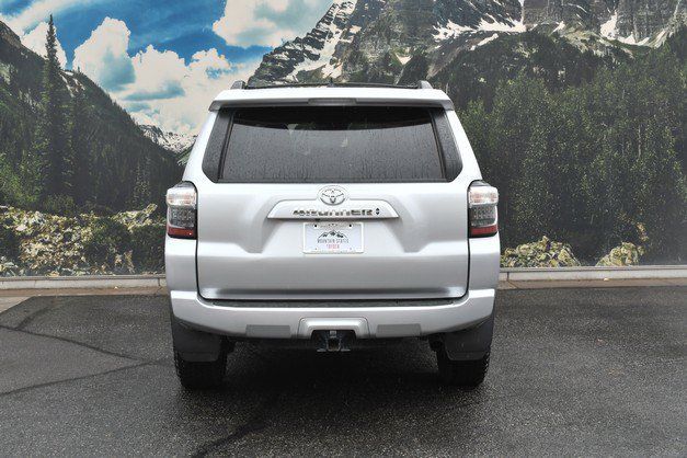 Certified 2024 Toyota 4Runner SR5 Premium w/ Moonroof Package AWD/4WD image 10