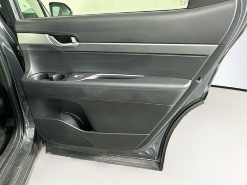 Used 2025 Hyundai Palisade SEL FWD image 33