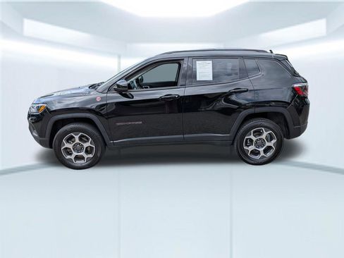 Used 2022 Jeep Compass Trailhawk AWD/4WD image 2