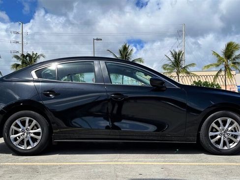 Used 2019 MAZDA MAZDA3 Sedan FWD image 6