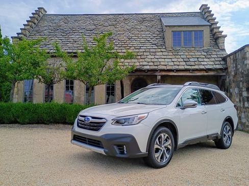 Used 2021 Subaru Outback Touring XT AWD/4WD image 2