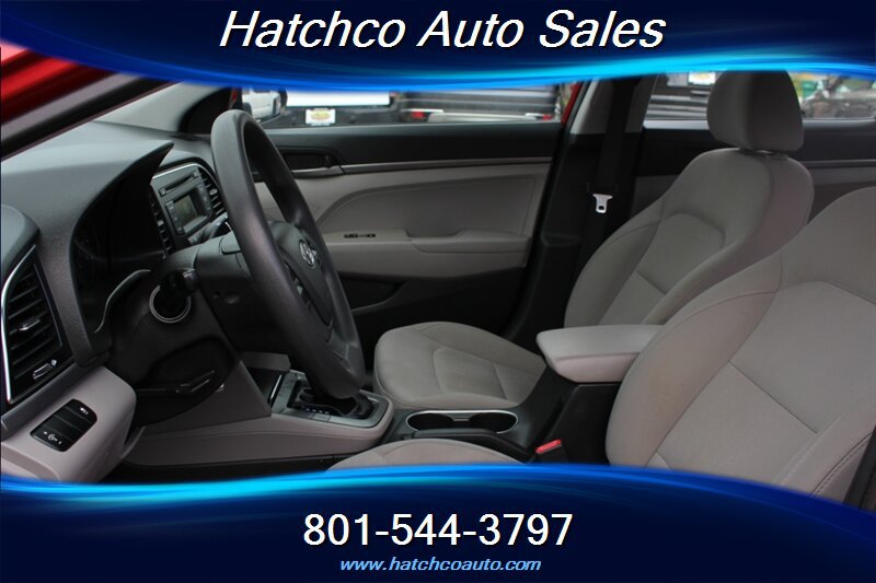 Used 2017 Hyundai Elantra SE FWD image 16