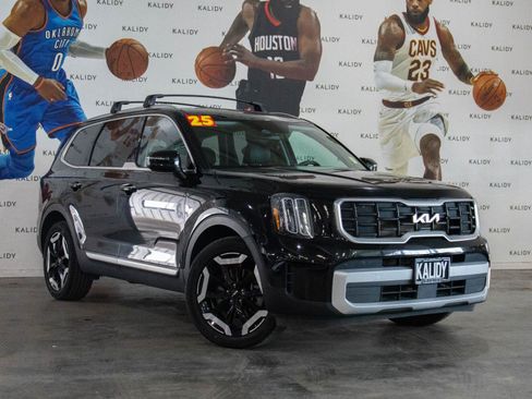 Used 2025 Kia Telluride S AWD/4WD image 2