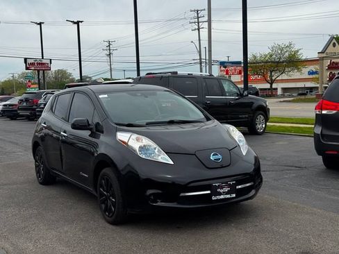 Used 2014 Nissan Leaf S w/ Charge Package FWD image 3