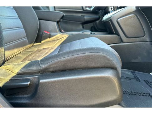 Used 2018 Honda CR-V LX image 17