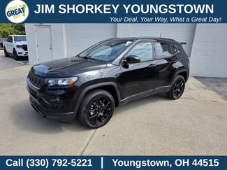 Used 2022 Jeep Compass Altitude w/ Convenience Group image 1