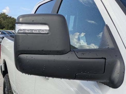 New 2026 RAM 2500 Laramie AWD/4WD image 11
