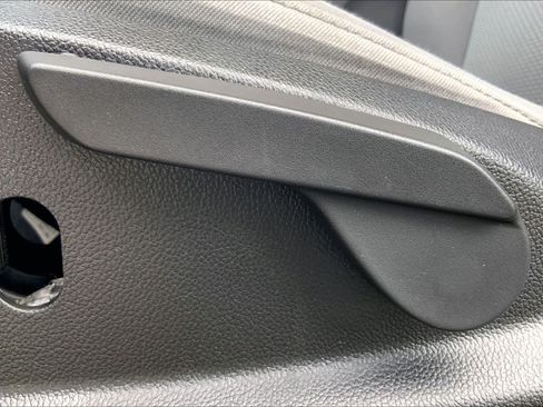 Used 2020 Chevrolet Colorado W/T w/ WT Convenience Package RWD image 34