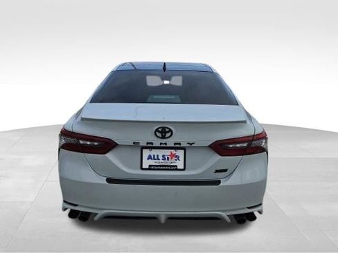 Used 2022 Toyota Camry XSE image 4