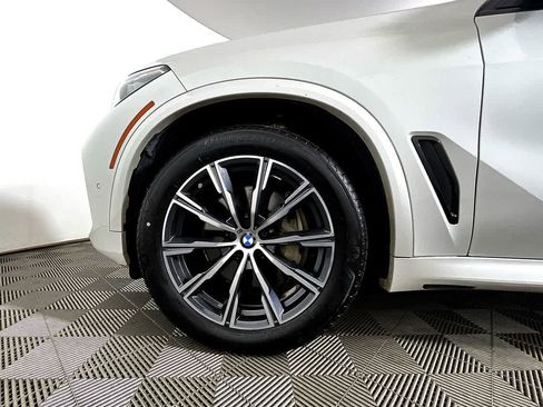 Used 2019 BMW X5 xDrive50i w/ M Sport Package image 8