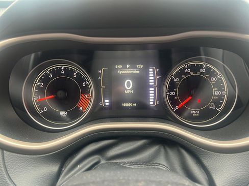 Used 2015 Jeep Cherokee Sport w/ Cold Weather Group image 20