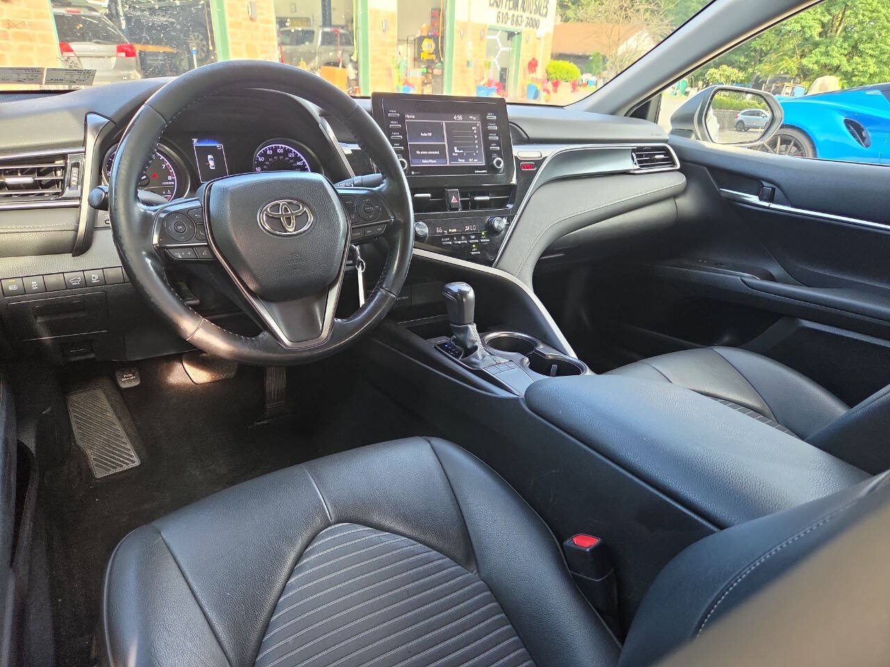 Used 2022 Toyota Camry SE FWD image 17