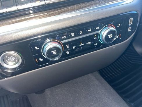 Used 2022 GMC Sierra 1500 Elevation image 16