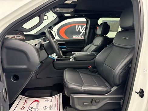 New 2026 Ford Expedition Max Platinum image 12