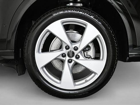 New 2025 Audi Q5 Premium Plus image 25
