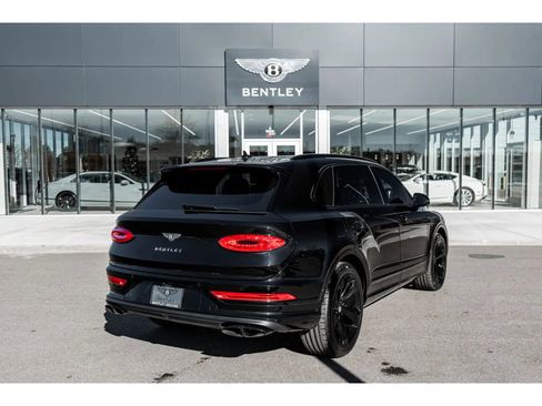 Used 2024 Bentley Bentayga Extended Wheelbase image 12