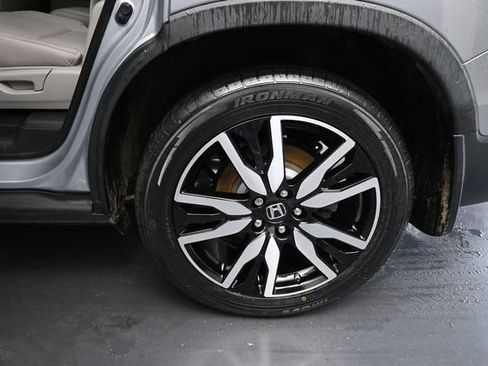 Used 2019 Honda Pilot Elite image 14