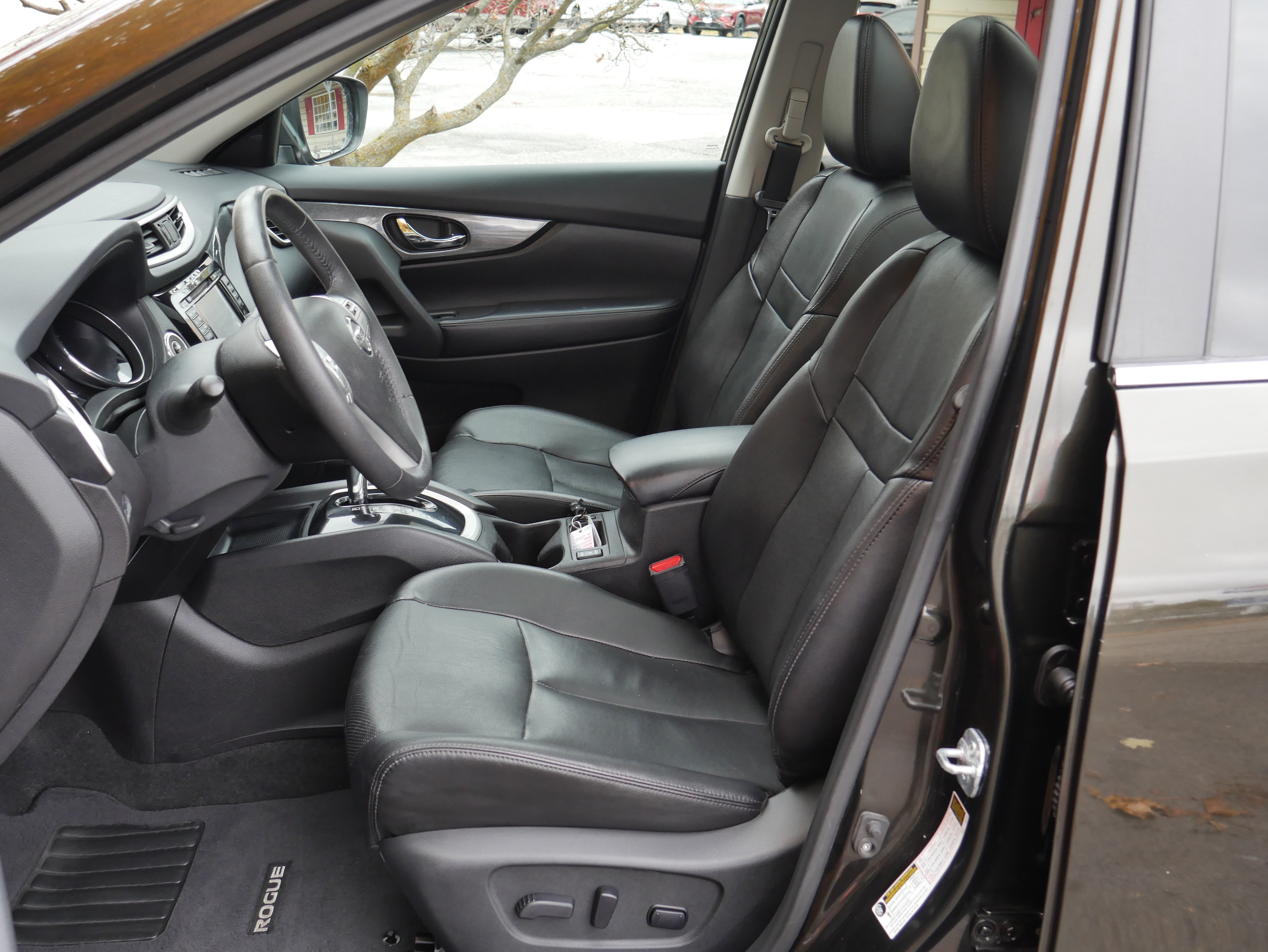 Used 2016 Nissan Rogue SL w/ SL Premium Package AWD/4WD image 3