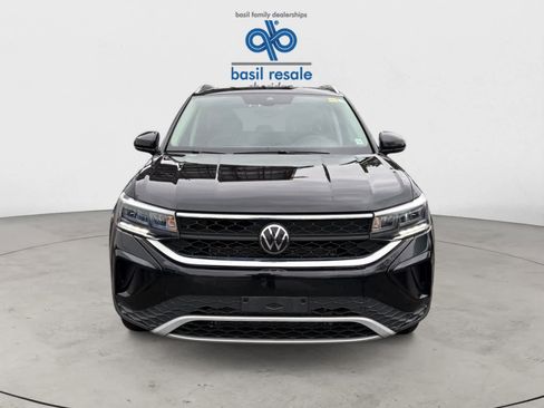Used 2024 Volkswagen Taos SE AWD/4WD image 11