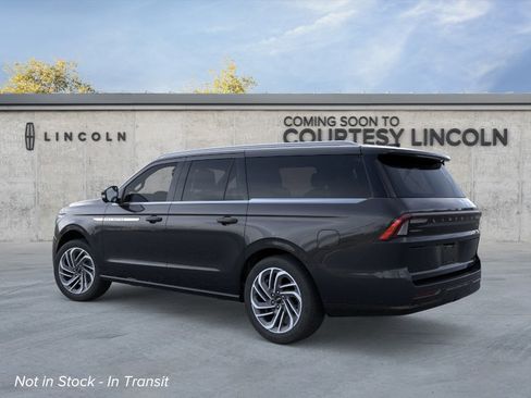 New 2026 Lincoln Navigator L Reserve AWD/4WD image 4