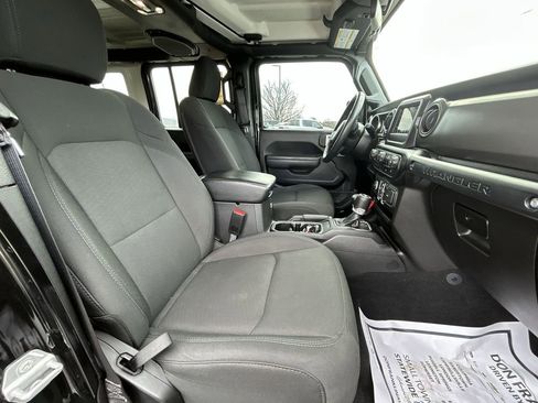 Used 2021 Jeep Wrangler Unlimited Sport image 30