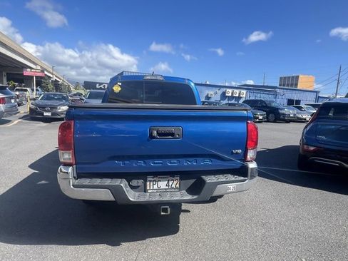 Used 2018 Toyota Tacoma SR5 image 8