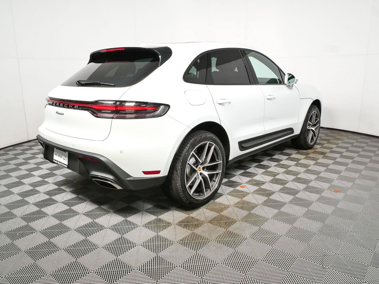 New 2026 Porsche Macan Turbo AWD/4WD image 30
