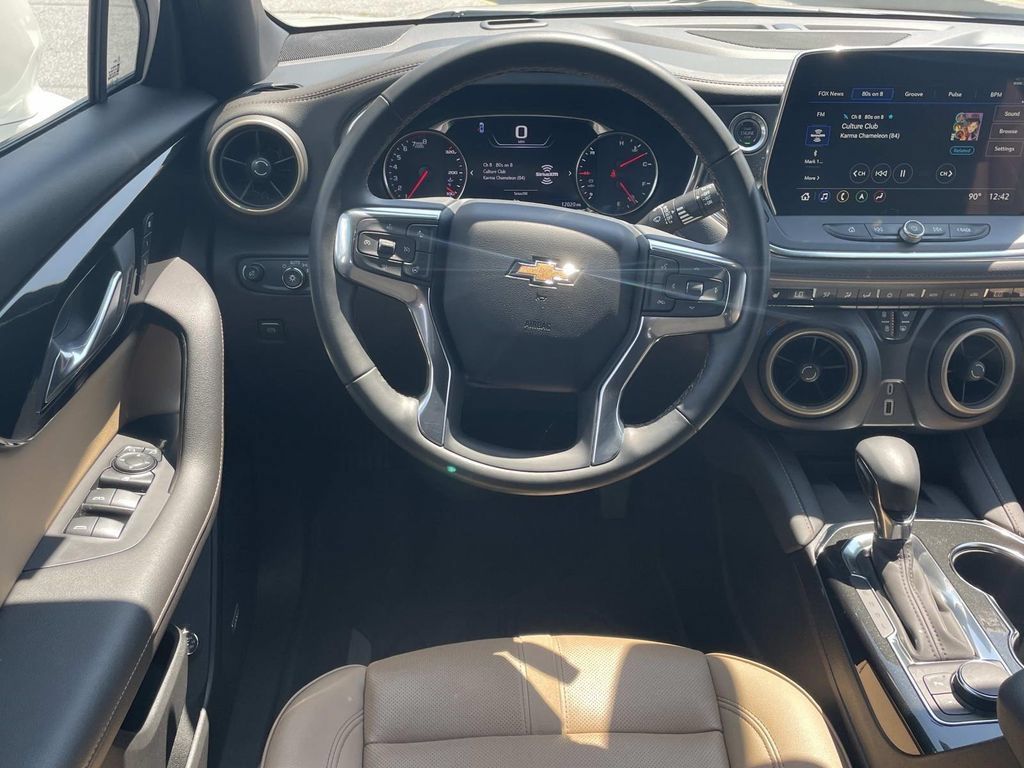 Used 2024 Chevrolet Blazer Premier w/ Driver Confidence II Package FWD image 14