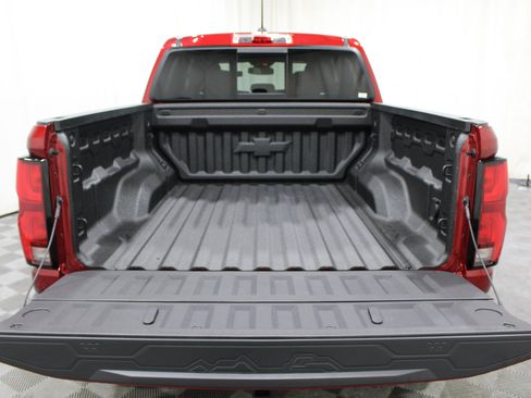 Used 2026 Chevrolet Colorado ZR2 w/ Technology Package AWD/4WD image 24