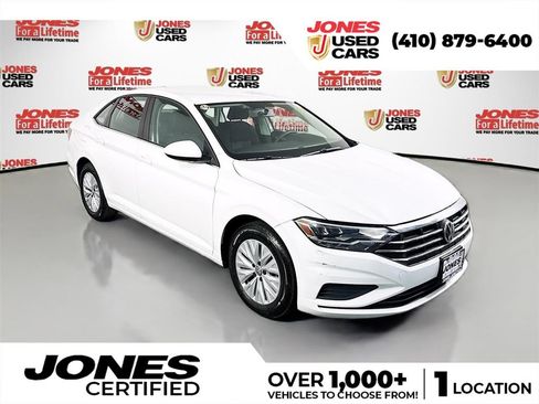 Used 2019 Volkswagen Jetta SE FWD image 1