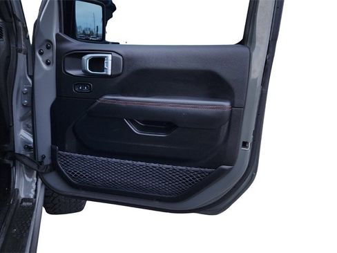 Used 2022 Jeep Gladiator Rubicon w/ Cold Weather Group image 32